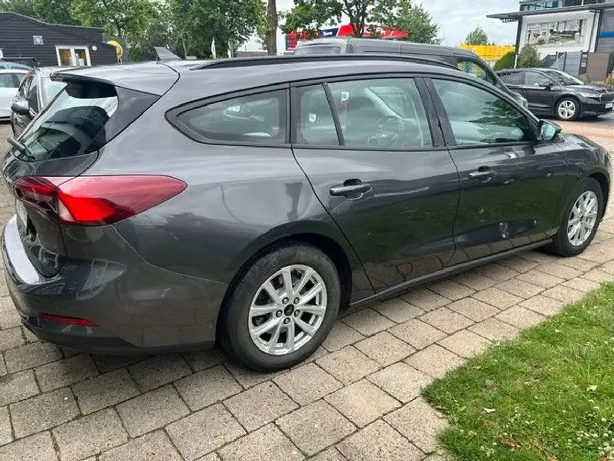 Gebraucht Ford Focus Cool & Connect 120 PS (88 kW) 2022 Magnetic Kombi