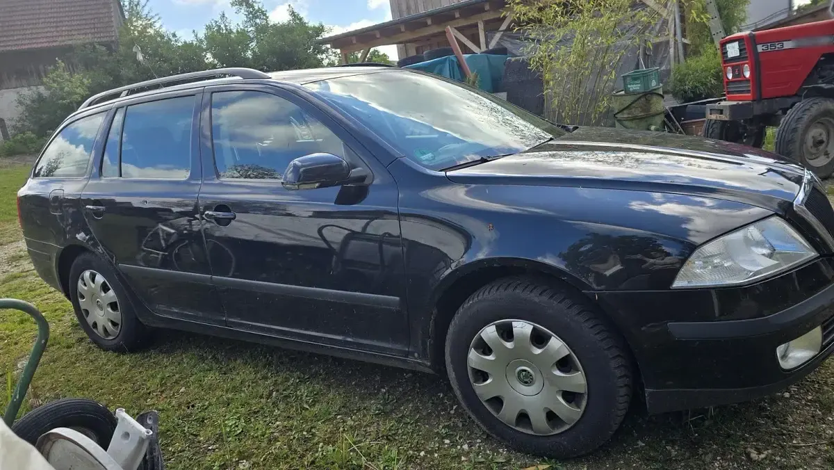 Gebraucht Skoda Octavia 105 PS (77 kW) 2008 Schwarz Kombi