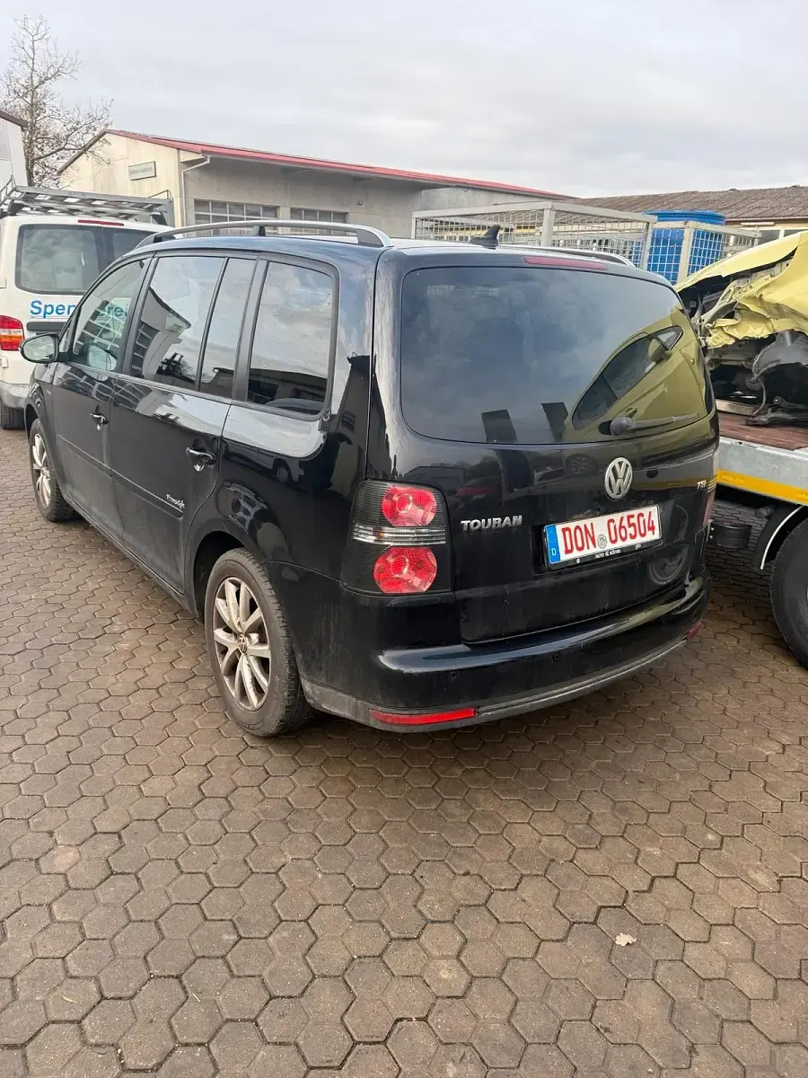 Gebraucht VW Touran 140 PS (102 kW) 2010 Schwarz Van / Kleinbus