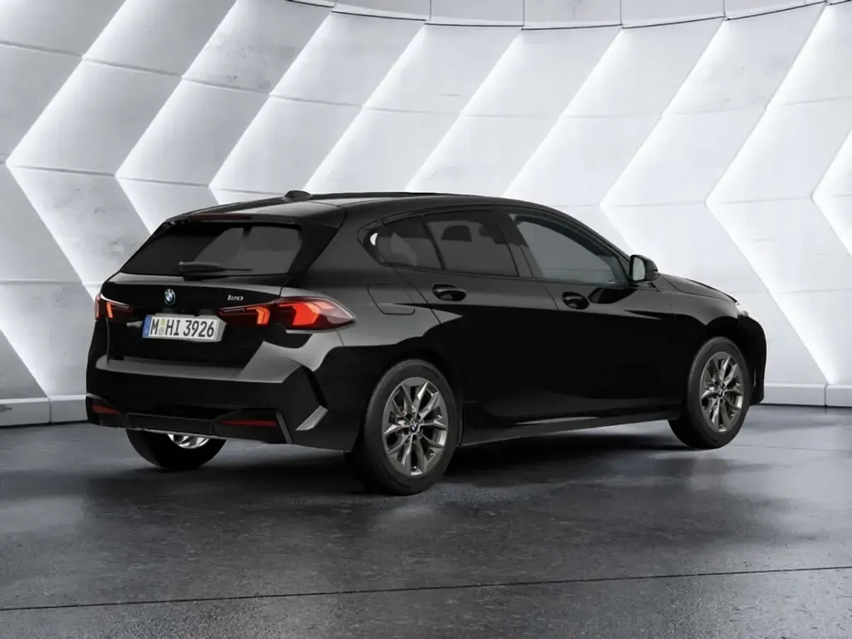Neu BMW 120 170 PS (125 kW) 2026 Schwarz ii Kleinwagen