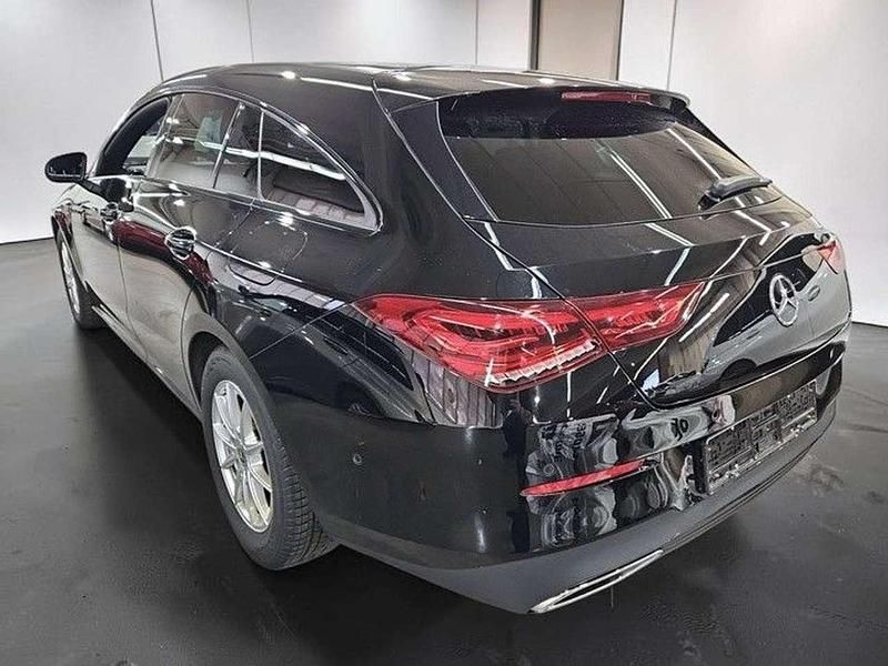 Gebraucht Mercedes CLA200 150 PS (110 kW) 2023 Nachtschwarz Kombi