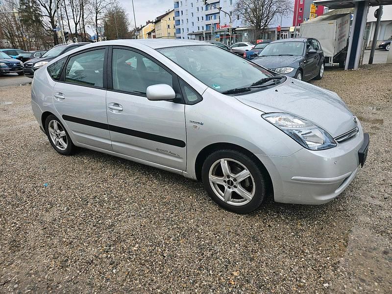 Gebraucht Toyota Prius Sol 77 PS (56 kW) 2009 Silber Limousine