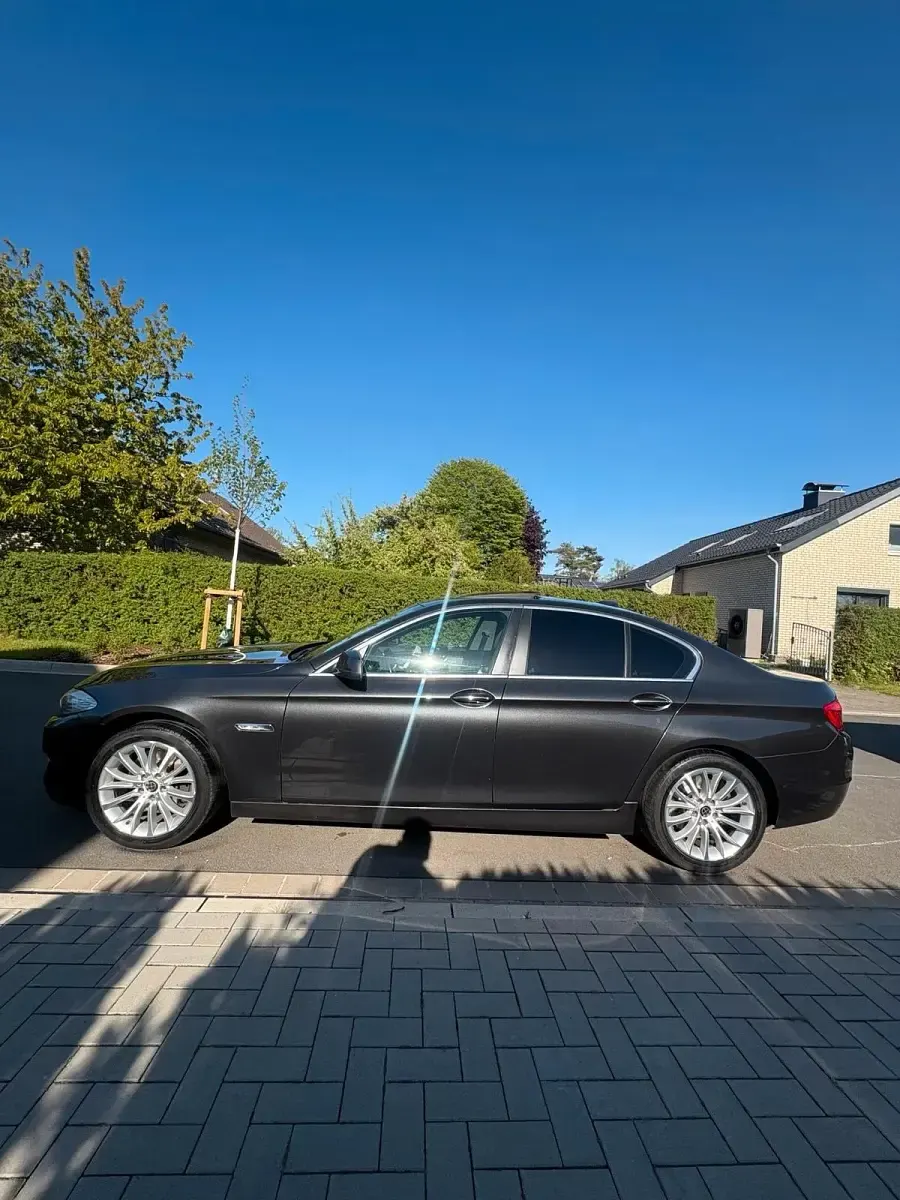 Second-hand BMW 525 310 CP (228 kW) 2011 Gri Berlinǎ