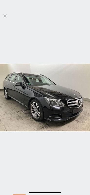 Gebraucht Mercedes E350 Avantgarde 258 PS (189 kW) 2015 Schwarz Kombi