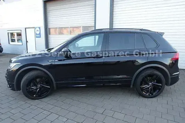 Gebraucht VW Tiguan R-line 150 PS (110 kW) 2022 Schwarz SUV