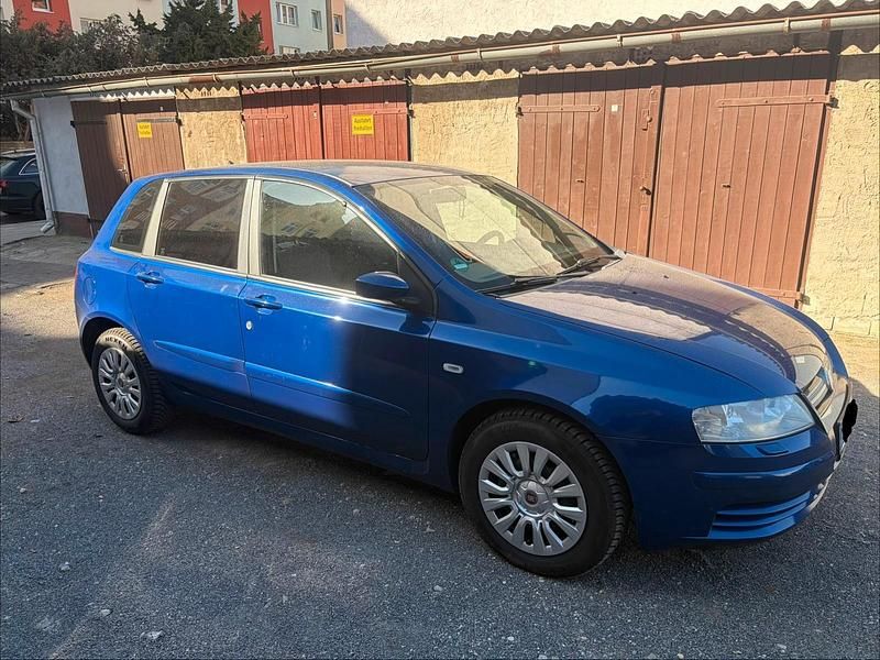 Gebraucht Fiat Stilo 105 PS (77 kW) 2006 Blau Kleinwagen