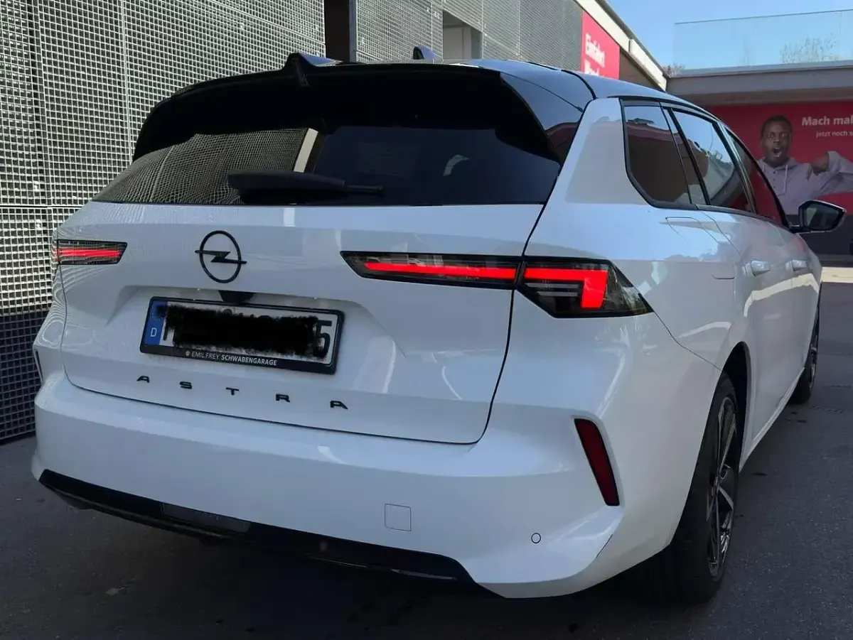 Usado Opel Astra 131 HP (96 kW) 2025 Branco Citadino