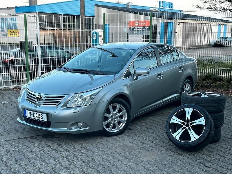 Grau Gebraucht 2009 Toyota Avensis Limousine | 3.500 € (Superpreis) - Bild 1/4