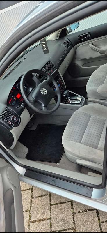 Usata VW Golf IV 2000 Argento Utilitaria