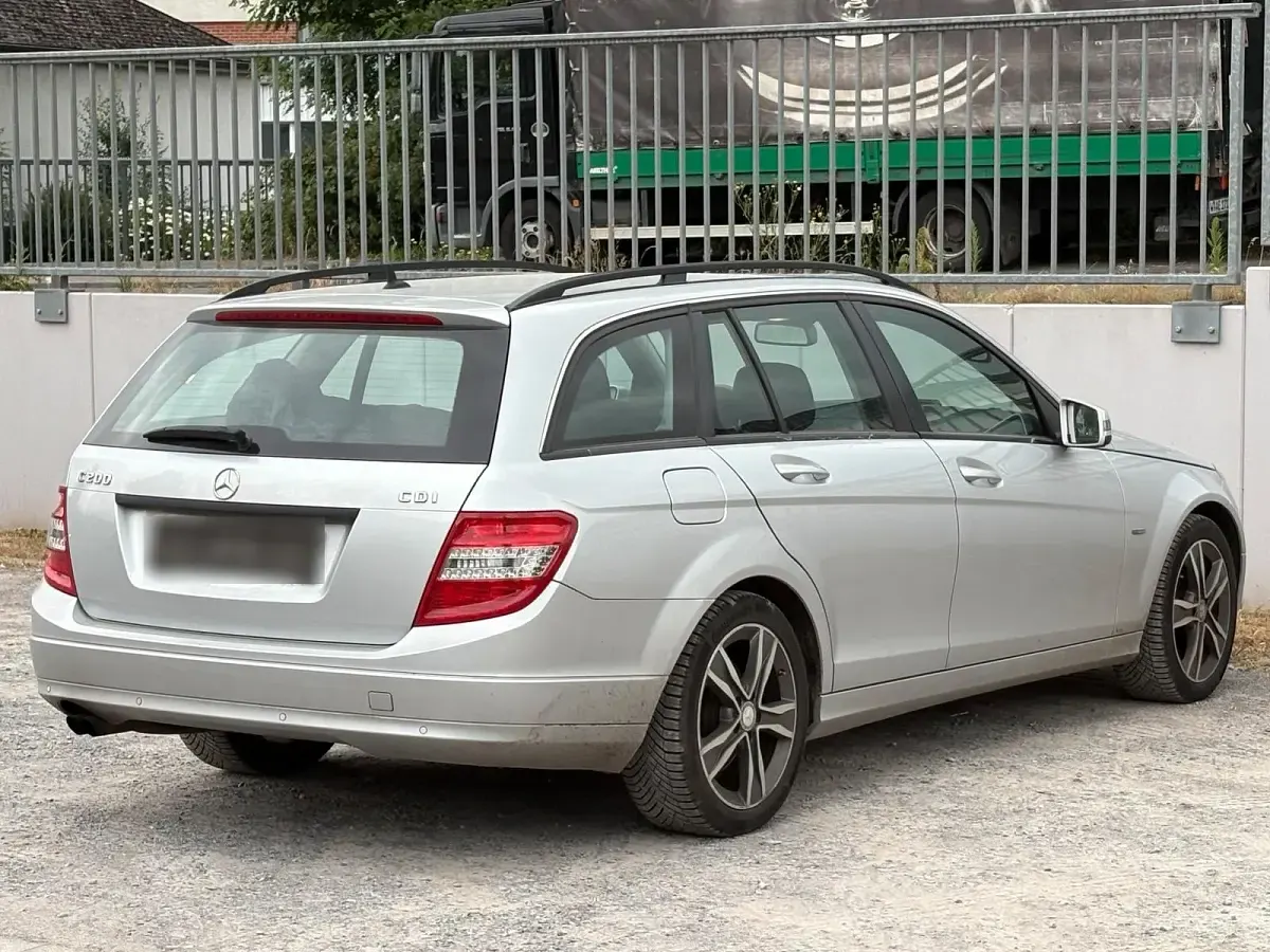 Gebraucht Mercedes C200 136 PS (100 kW) 2010 Silber Kombi
