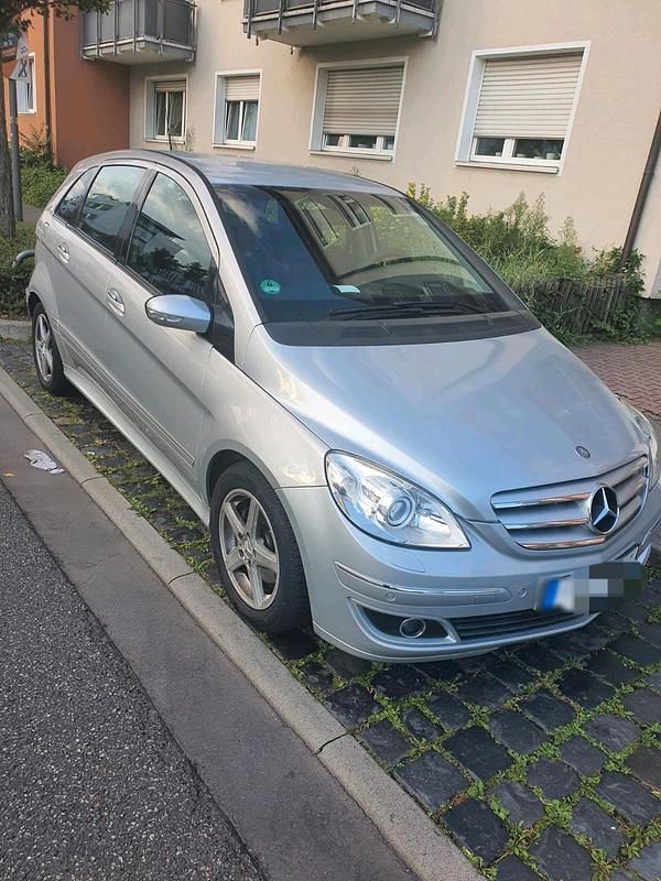 Gebraucht Mercedes B200 136 PS (100 kW) 2005 Silber Van / Kleinbus