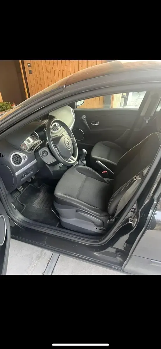 Gebraucht Renault Clio II 75 PS (55 kW) 2009 Schwarz Limousine