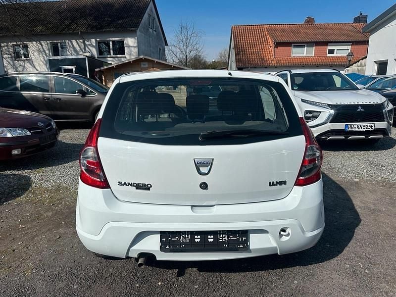 Second-hand Dacia Sandero Basis 75 CP (55 kW) 2009 Alb Hatchback
