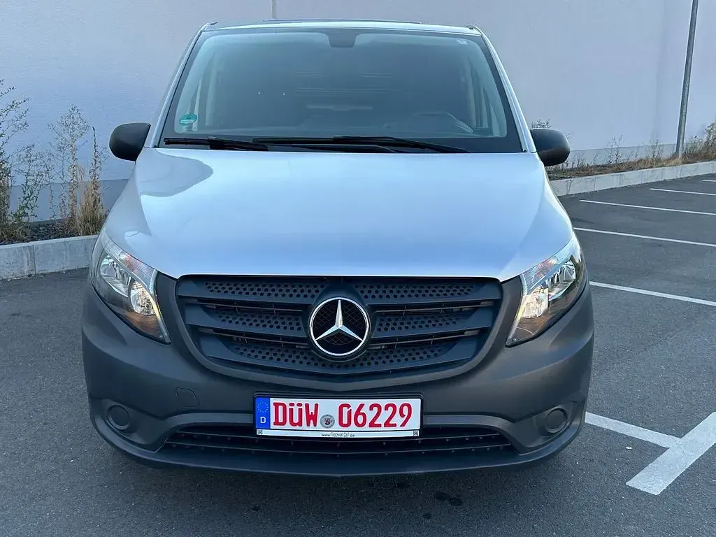 Gebraucht Mercedes Vito 102 PS (75 kW) 2020 Silber Van