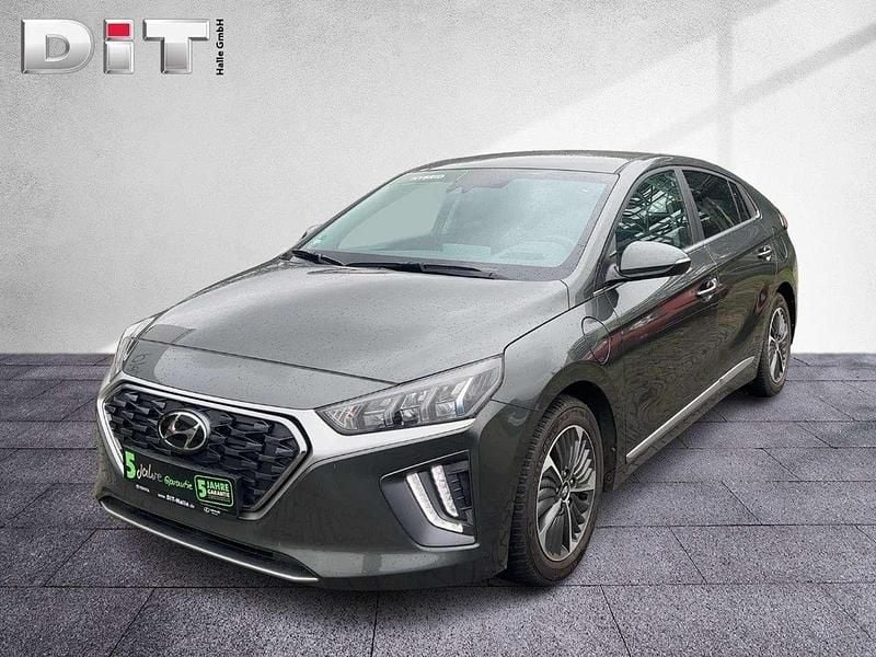 Grau (metallic) Gebraucht 2022 Hyundai Ioniq Style Limousine | 16.340 € (Superpreis) - Bild 1/4