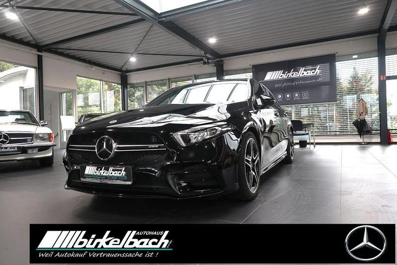 Schwarz Gebraucht 2022 Mercedes A35 AMG AMG Limousine | 37.500 € (Guter Preis) - Bild 1/4