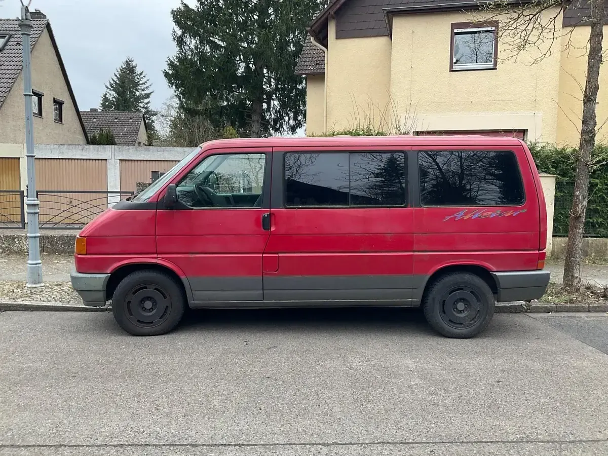 Gebraucht VW Multivan 110 PS (80 kW) 1995 Rot Van / Kleinbus