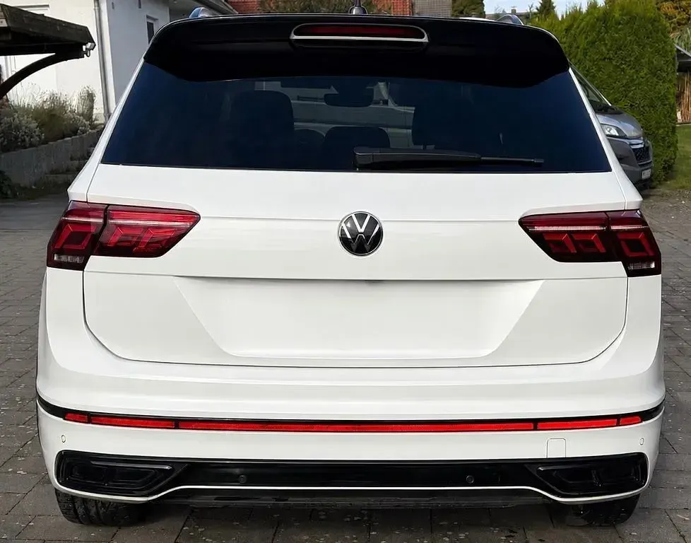 Gebraucht VW Tiguan R-line 200 PS (147 kW) 2021 Weiß SUV