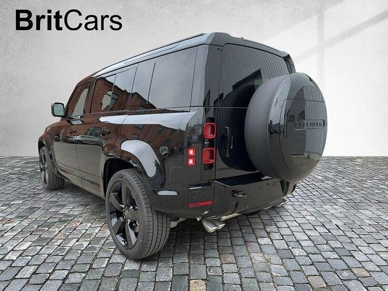 Neu Land Rover Defender HSE Dynamic 426 PS (313 kW) 2025 Schwarz SUV
