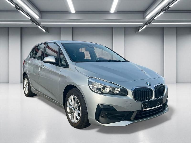 Silber Gebraucht 2020 BMW 216 Active Tourer Performance Van / Kleinbus | 13.900 € (Guter Preis) - Bild 1/4