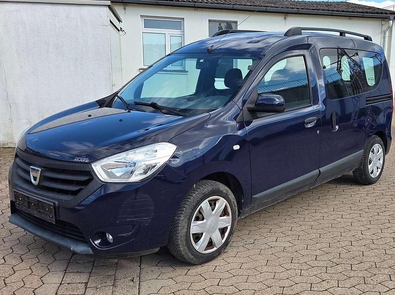 Gebraucht Dacia Dokker Lauréate 83 PS (61 kW) 2015 Blau marine Van / Kleinbus