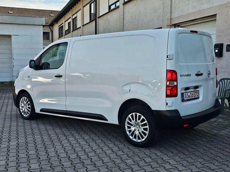 Gebraucht Opel Vivaro 150 PS (110 kW) 2020 Weiß Van / Kleinbus