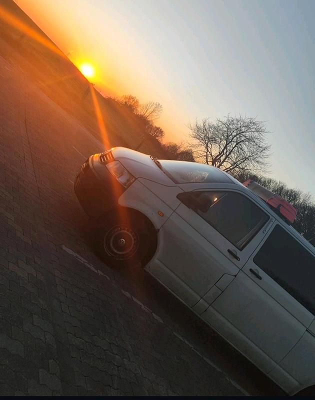Weiß Gebraucht 2006 VW T5 Van | 18.000 € - Bild 1/4