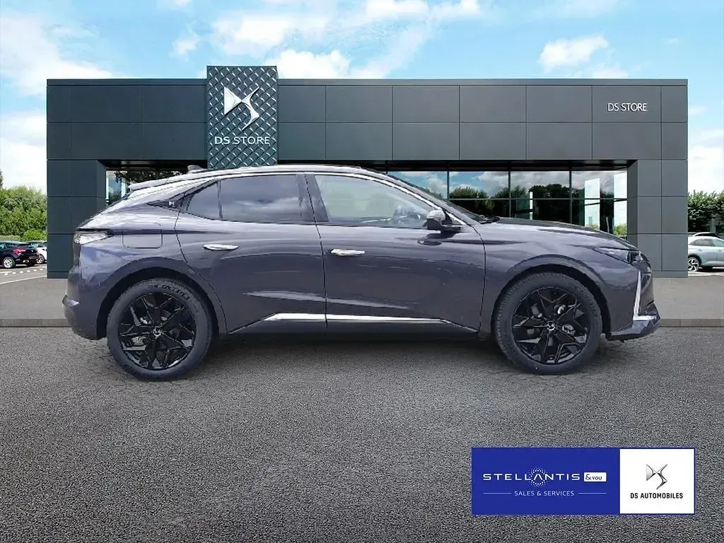 Neu DS Automobiles DS4 131 PS (96 kW) 2025 Schwarz Limousine