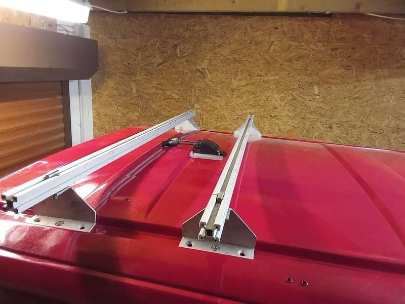 Second-hand VW T4 61 CP (44 kW) 1991 Roșu Van