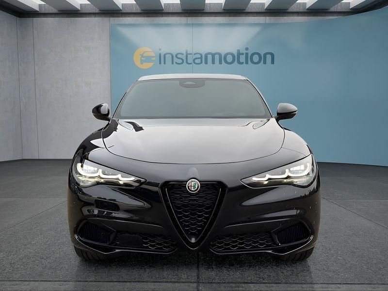 Neu Alfa Romeo Stelvio 280 PS (205 kW) 2025 Schwarz SUV