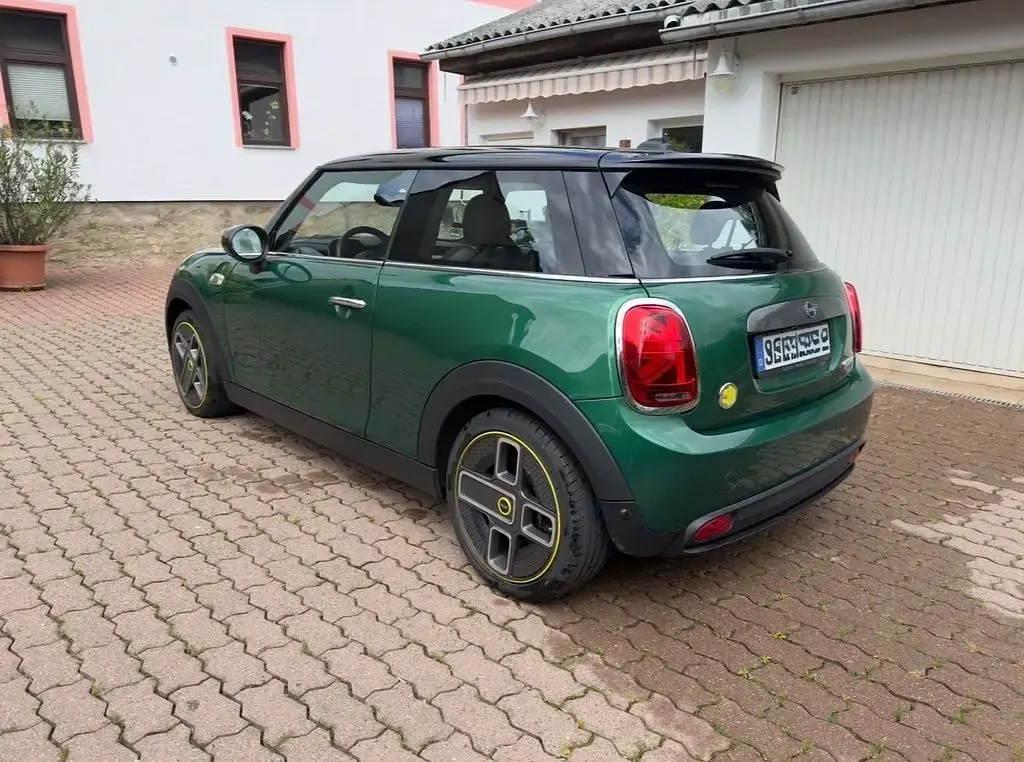 Gebraucht Mini Cooper SE Classic 135 kW (184 PS) 2021 Grün Kleinwagen