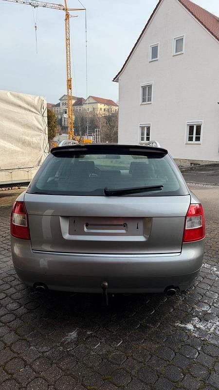 Silber Gebraucht 2004 Audi A4 S-Line Kombi | 1.000 € (Guter Preis) - Bild 1/4