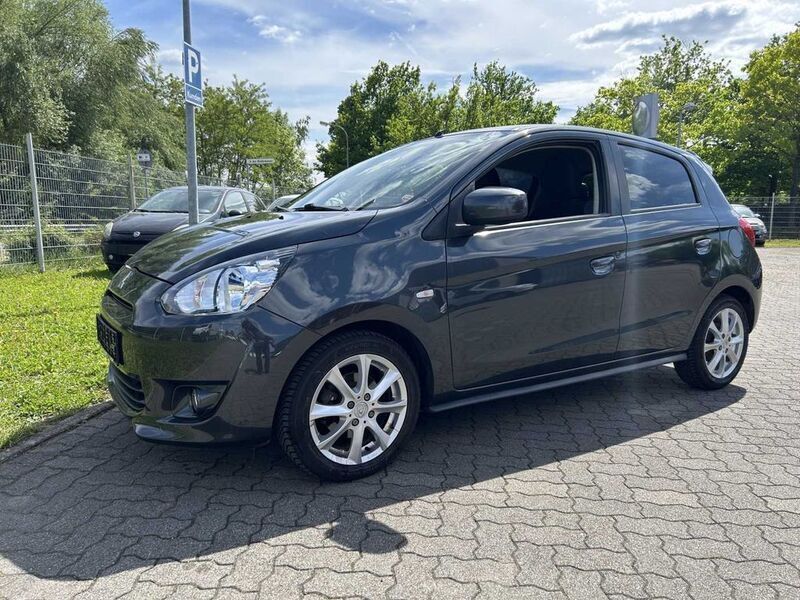 Grau Gebraucht 2014 Mitsubishi Space Star Limousine | 6.980 € (Fairer Preis) - Bild 1/4