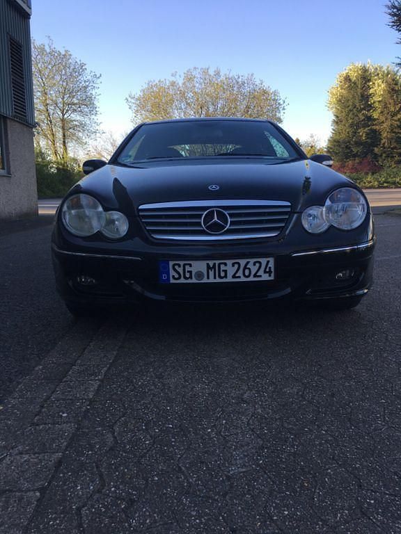 Gebraucht Mercedes CL180 122 PS (89 kW) 2006 Schwarz Coupé