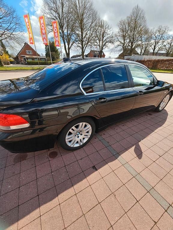 Gebraucht BMW 745L 333 PS (244 kW) 2002 Silber Limousine