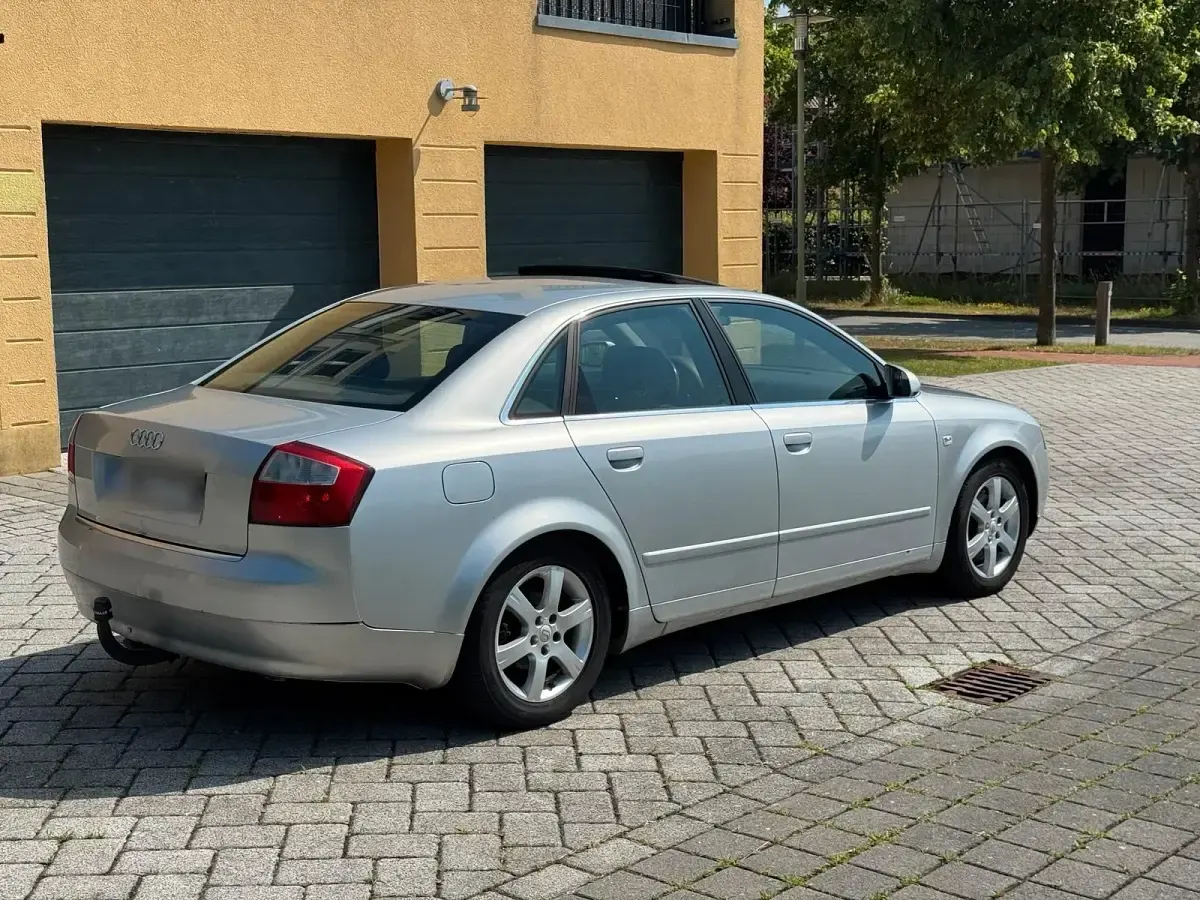 Gebraucht Audi A4 163 PS (119 kW) 2003 Silber Limousine