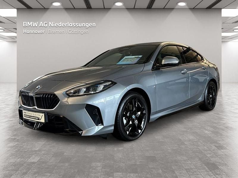 Grau Gebraucht 2025 BMW 220 Shadowline Coupé | 35.990 € (Superpreis) - Bild 1/4