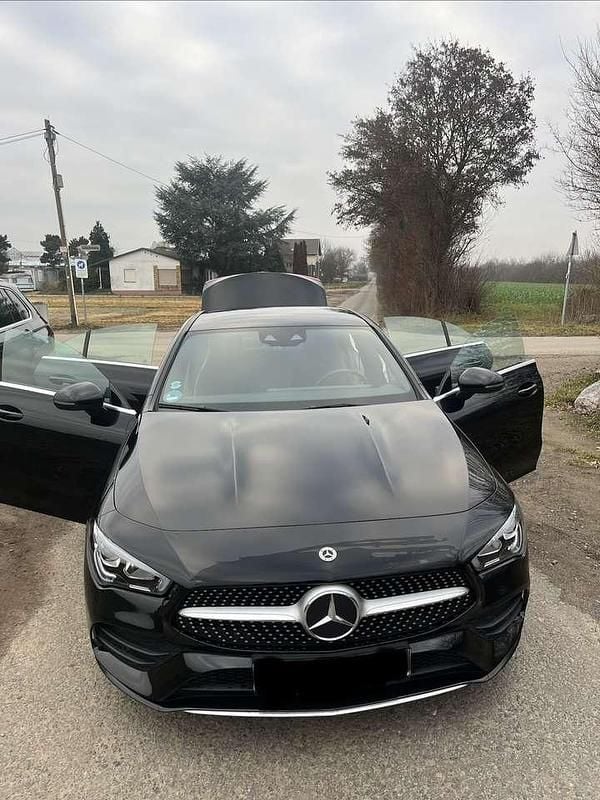 Gebraucht Mercedes CLA200 AMG line 163 PS (119 kW) 2023 Schwarz Coupé