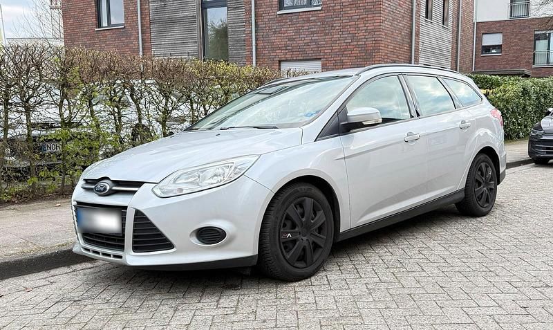 Gebraucht Ford Focus Trend 2012 Grau Kombi
