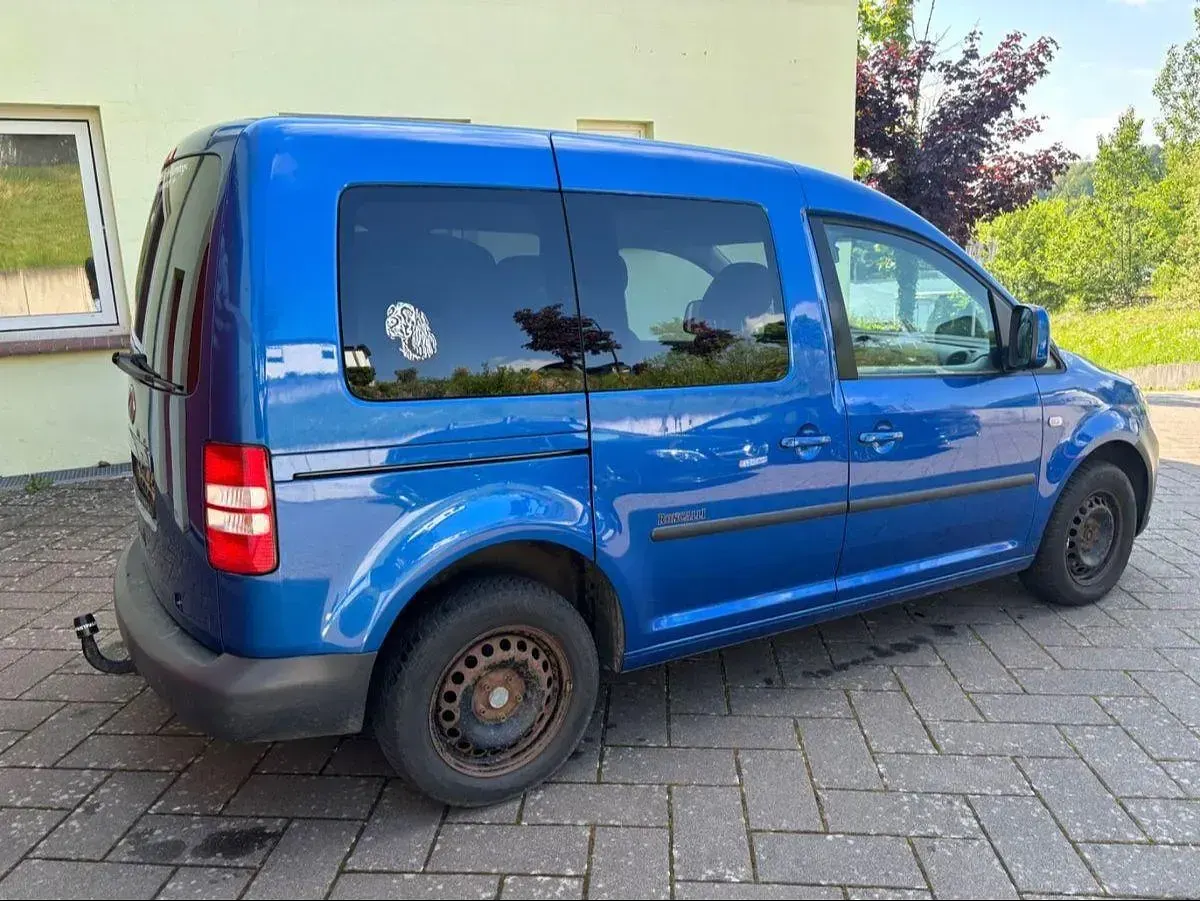Gebraucht VW Caddy Trendline 102 PS (75 kW) 2012 Blau Van / Kleinbus