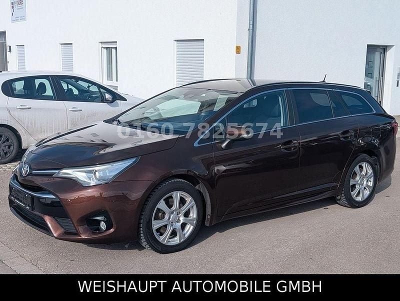 Gebraucht Toyota Avensis Business Edition 143 PS (105 kW) 2015 Gold Kombi