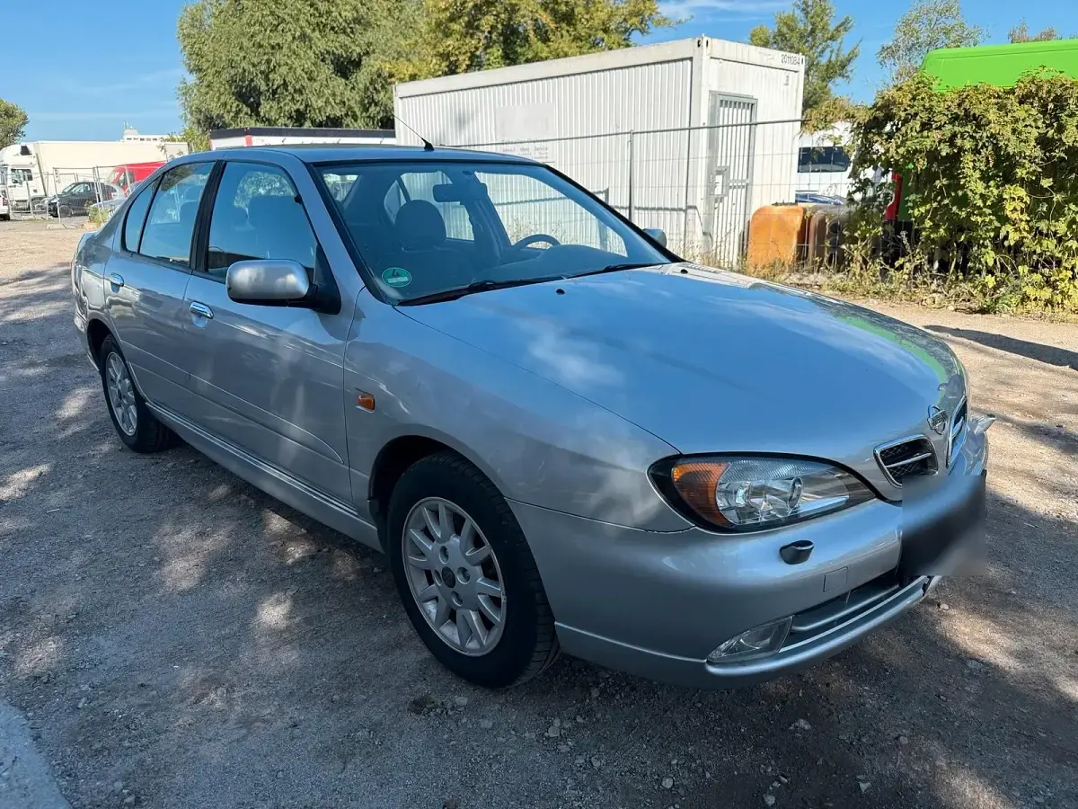 Gebraucht Nissan Primera 115 PS (84 kW) 2002 Silber Limousine