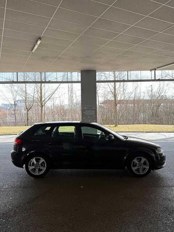 Gebraucht Audi A3 105 PS (77 kW) 2009 Schwarz Kleinwagen