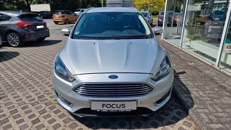Silber Gebraucht 2017 Ford Focus Titanium Kombi | 10.700 € (Fairer Preis) - Bild 1/4