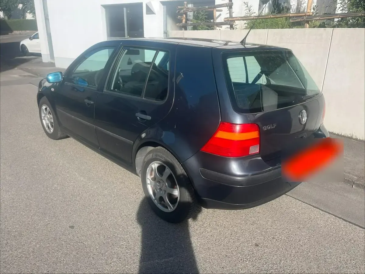 Gebraucht VW Golf IV 75 PS (55 kW) 2001 Andere farben Kleinwagen