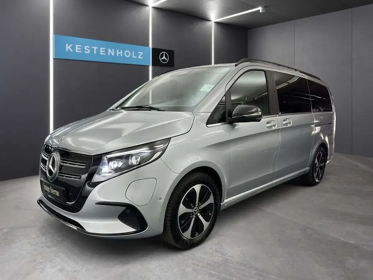 Gebraucht Mercedes EQV300 Avantgarde 150 kW (204 PS) 2024 Silber Van / Kleinbus