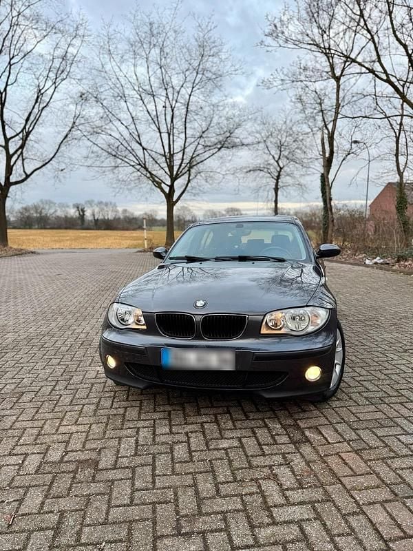 Gebraucht BMW 118 122 PS (89 kW) 2005 Grau Kleinwagen
