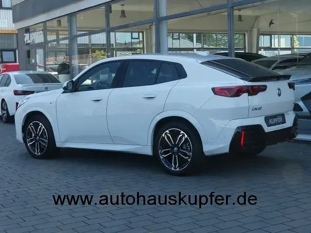 Gebraucht BMW iX2 Performance 230 kW (313 PS) 2025 Weiß SUV