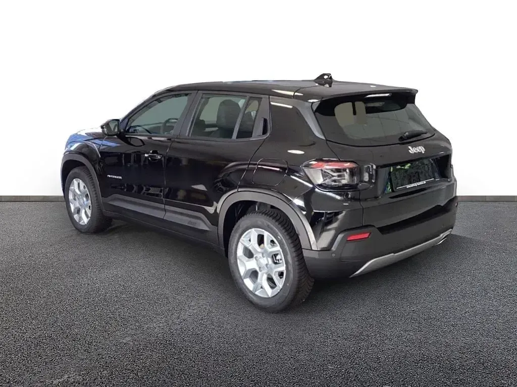 Neu Jeep Avenger Altitude 110 PS (80 kW) 2025 Schwarz SUV