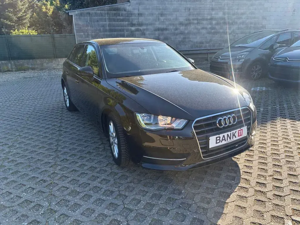 Second-hand Audi A3 Attraction 110 CP (80 kW) 2016 Negru Berlinǎ